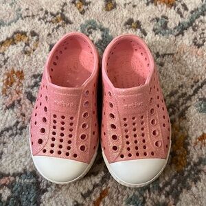 Native Kids Shoes - sparkly pink